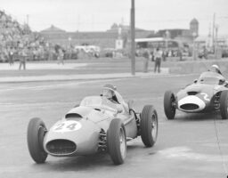 Mike Hawthorn et Stirling Moss