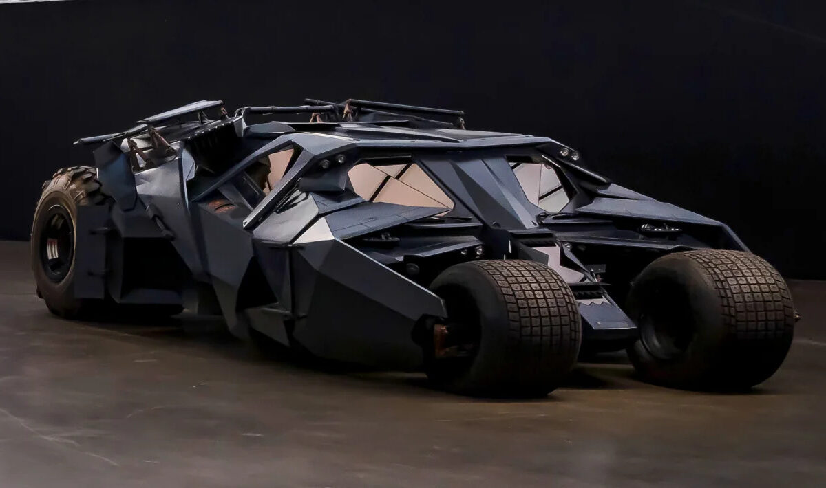 Batmobile Tumbler : Le char urbain de Bruce Wayne dans « The Dark Knight »