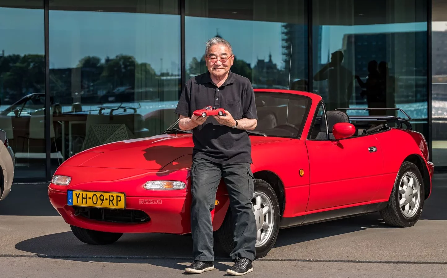 20 septembre 2025 : Le jour où Tom Matano, le père spirituel de la Mazda MX-5, nous a quittés