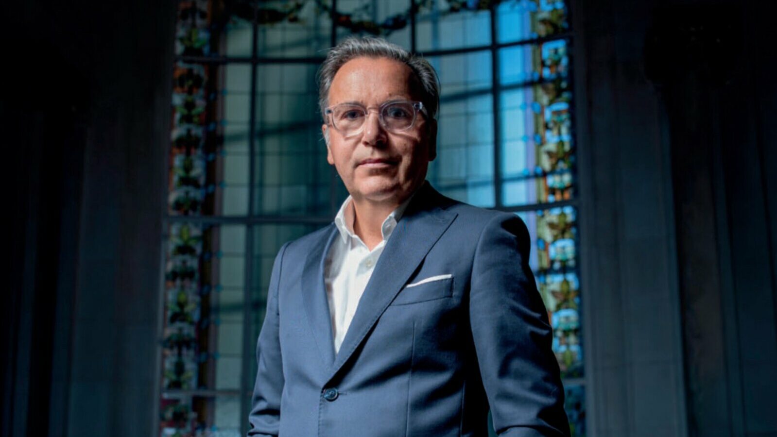 Arnaud Belloni chez Stellantis, la promesse d&rsquo;une nouvelle 2 CV et la martingale des icônes