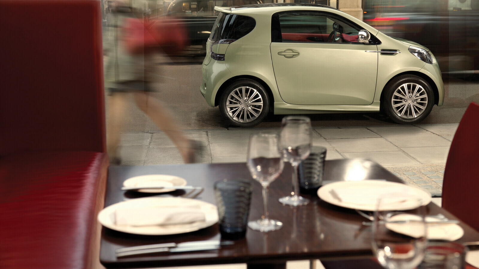 Aston Martin Cygnet : La citadine Toyota maquillée pour sauver les rejets de CO₂