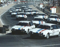 Grand Prix de Dubaï 1981 : Quand les légendes de la F1 froissaient de la Citroën CX dans le sable