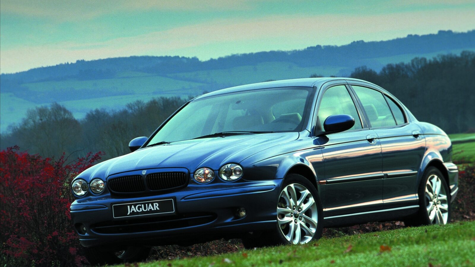 Jaguar X-Type : L&rsquo;illusion d&rsquo;une berline de prestige sur châssis de Ford Mondeo