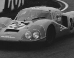 28 septembre 1968 : Pescarolo, un essuie-glace grillé et la folie noire des Hunaudières