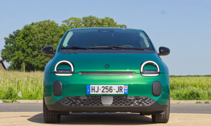 Essai Renault Twingo E-Tech : L&rsquo;anti-panzer que l&rsquo;on n&rsquo;espérait plus