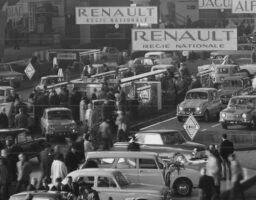 14 octobre 1962 : Le jour où l&rsquo;automobile a troqué le Grand Palais pour le ciment de la Porte de Versailles