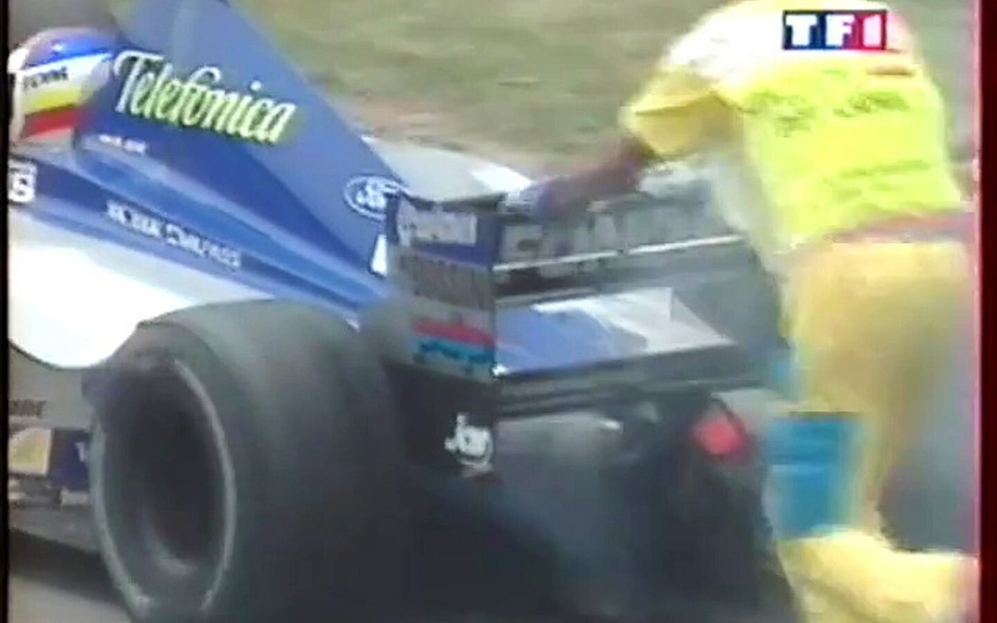 Nürburgring 1999 : Quarante-cinq tours sous la bruine, une boîte cassée et les larmes de Luca Badoer
