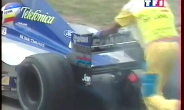 Nürburgring 1999 : Quarante-cinq tours sous la bruine, une boîte cassée et les larmes de Luca Badoer