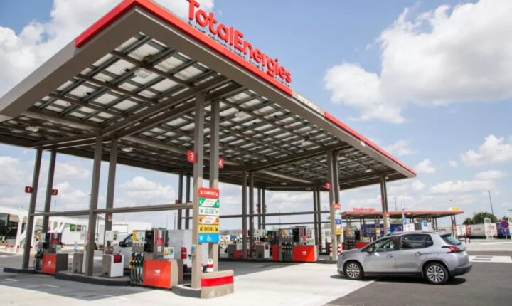 Pouvoir d’achat et carburant : faire 100 km coûte-t-il vraiment plus cher aujourd’hui qu’en 1950 ?