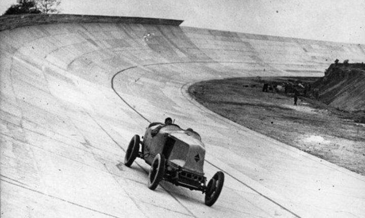 5 octobre 1924 : Dalles creuses, 52 degrés et la ruine d’Alexandre Lamblin à l’Autodrome de Montlhéry