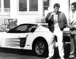 Ferrari Testarossa blanche de Miami Vice : La fureur d’Enzo et la revanche du V12