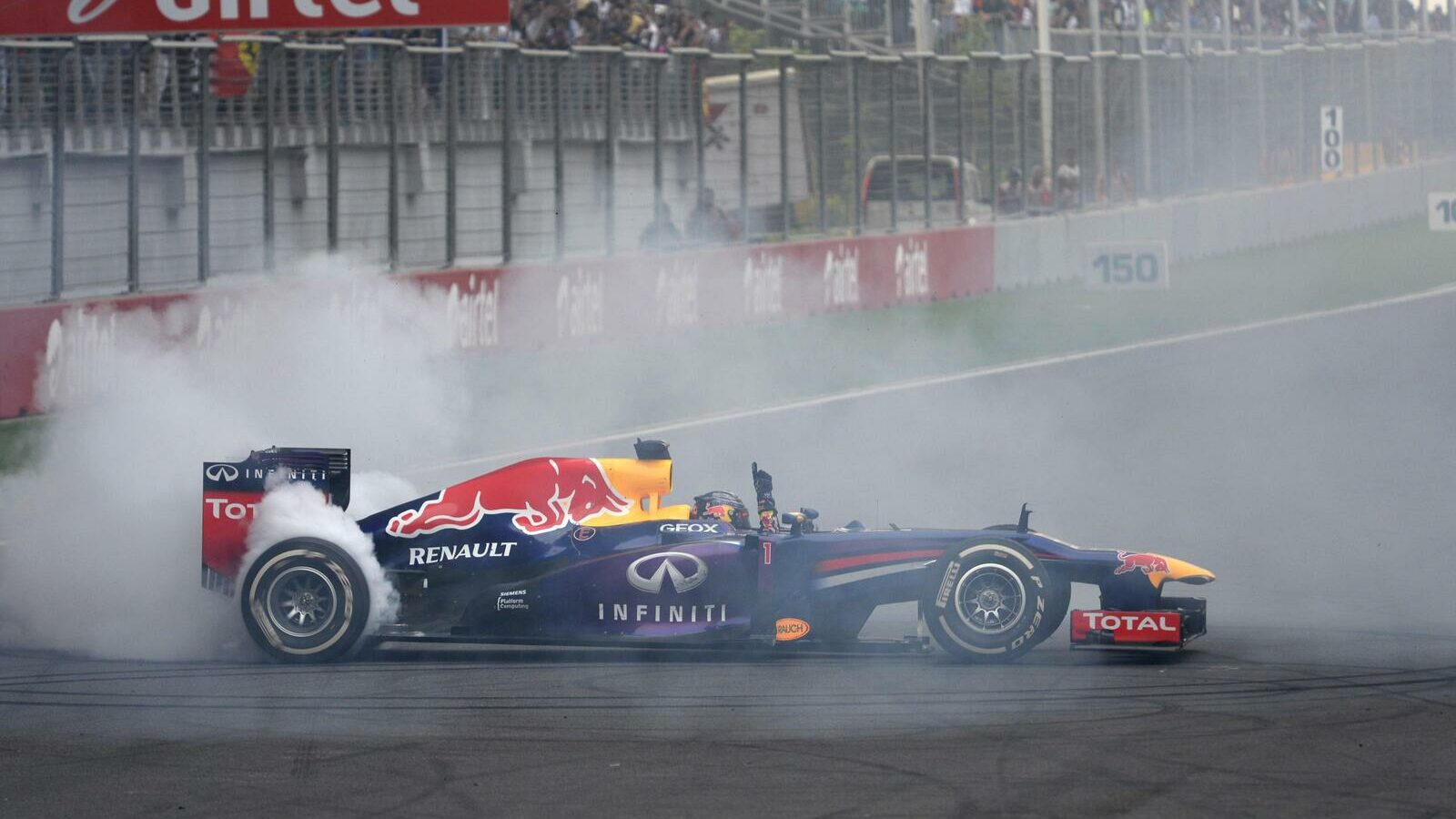27 octobre 2013 : Le jour où Sebastian Vettel a pris 25 000 euros d’amende pour ses donuts en Inde